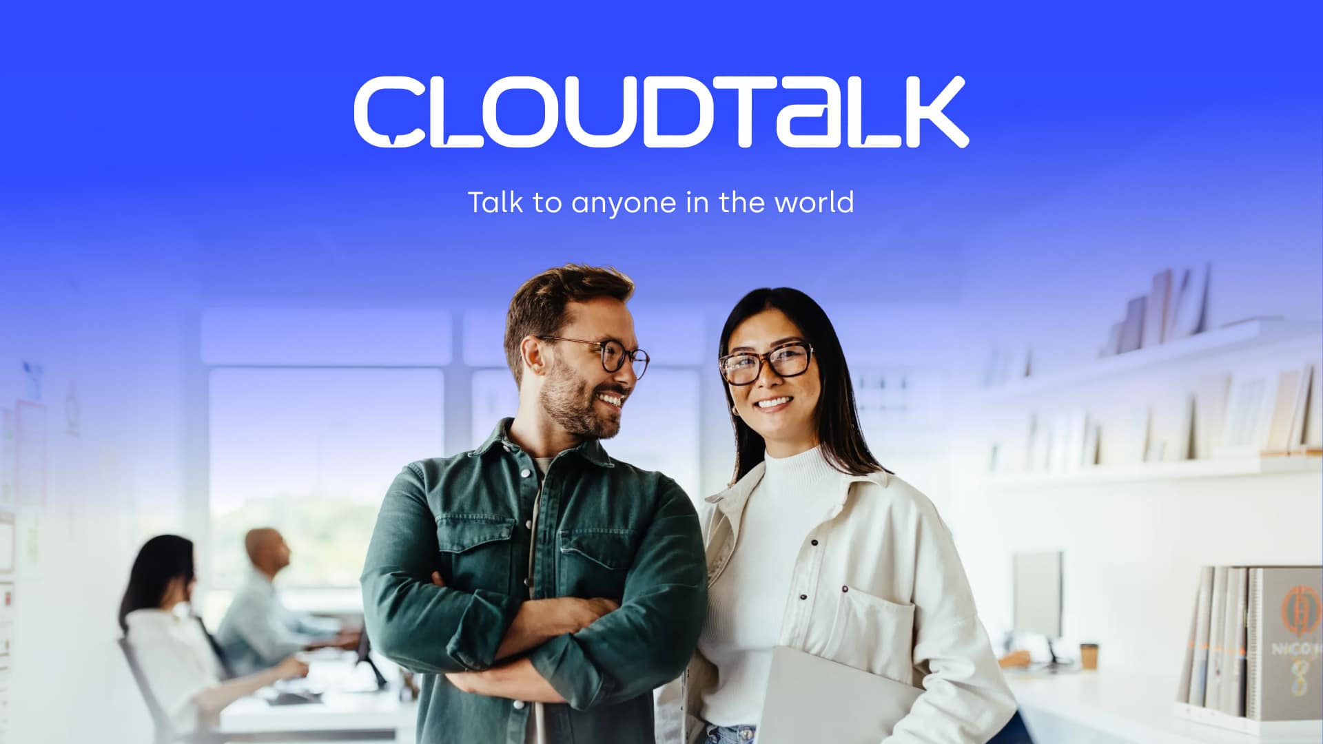 Due professionisti nella visuale ufficiale CloudTalk